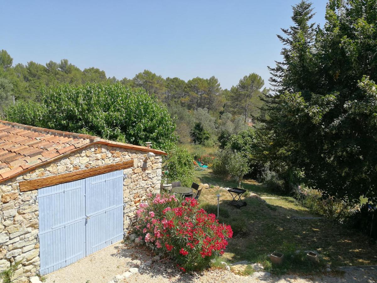 Bastide Provençale Les Mûriers d'Engaspaty Seillans Exterior foto
