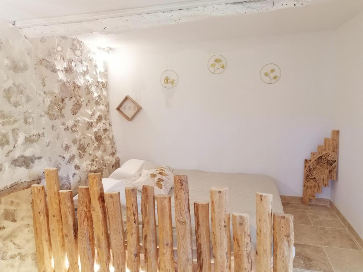 Bastide Provençale Les Mûriers d'Engaspaty Seillans Exterior foto