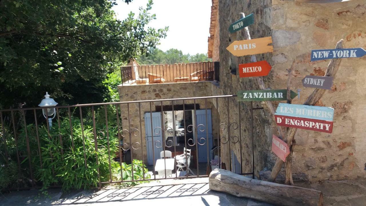 Bastide Provençale Les Mûriers d'Engaspaty Seillans Exterior foto